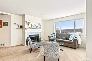 2040 13th Ave W, Seattle, WA 98119 - Photo 3