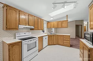 210 E Trudder Ln, Union, WA 98592 - Photo 9