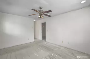 10030 Holly Dr, Everett, WA 98204 - Photo 29
