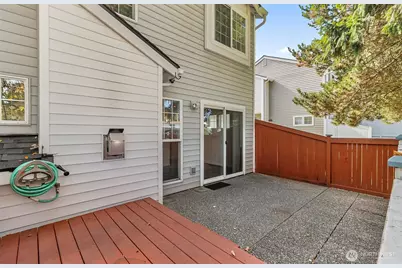 10030 Holly Drive #101, Everett, WA 98204 - Photo 5