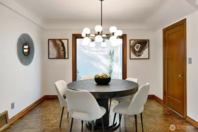 413 Lynn Street, Seattle, WA 98109 - Photo 9
