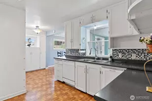630 N Constitution Ave, Bremerton, WA 98312 - Photo 21