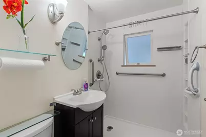 630 N Constitution Avenue, Bremerton, WA 98312 - Photo 17
