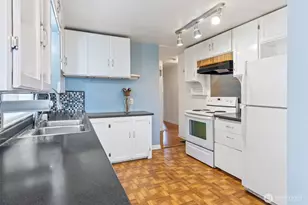 630 N Constitution Ave, Bremerton, WA 98312 - Photo 13