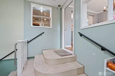 630 N Constitution Avenue, Bremerton, WA 98312 - Photo 23