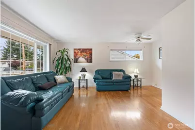 630 N Constitution Avenue, Bremerton, WA 98312 - Photo 5