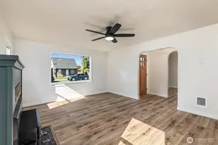 253 SW 1st St, Chehalis, WA 98532 - Photo 3