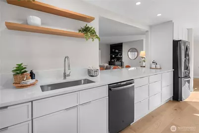 9011 44th Avenue SW, Seattle, WA 98136 - Photo 11