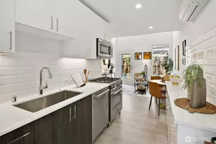 4801 Dayton Ave N, Seattle, WA 98103 - Photo 9