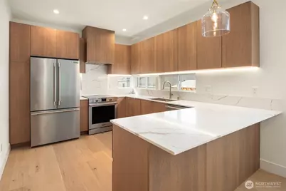 2454 55th Avenue SW #A, Seattle, WA 98116 - Photo 5
