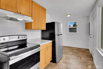 7009 S 115th Street, Seattle, WA 98178 - Photo 7