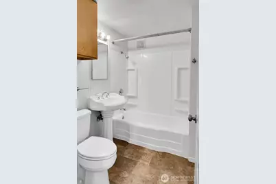 7009 S 115th Street, Seattle, WA 98178 - Photo 5