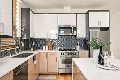 464 NE Maple Leaf Place #B, Seattle, WA 98115 - Photo 11