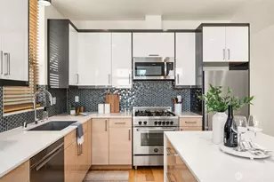 464 NE Maple Leaf Pl, Seattle, WA 98115 - Photo 11