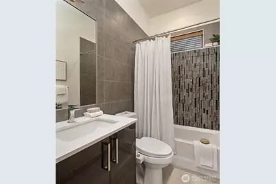 464 NE Maple Leaf Place #B, Seattle, WA 98115 - Photo 21