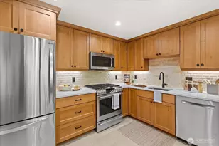 22007 100th Ave W, Edmonds, WA 98020 - Photo 15