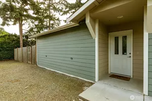 1669 SW Stremler Dr, Oak Harbor, WA 98277 - Photo 3
