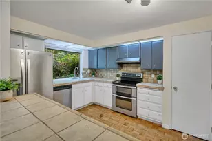 16325 SE 27th St, Bellevue, WA 98008 - Photo 15