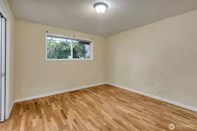 16325 SE 27th Street, Bellevue, WA 98008 - Photo 17