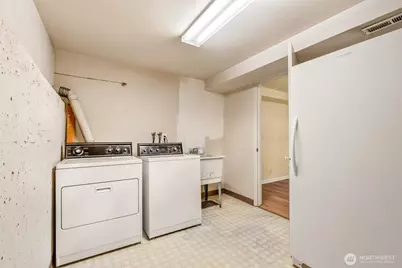 8507 39th Avenue S, Seattle, WA 98118 - Photo 29
