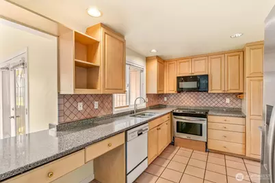 8507 39th Avenue S, Seattle, WA 98118 - Photo 15