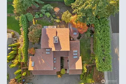 8619 NE 24th Street, Clyde Hill, WA 98004 - Photo 5