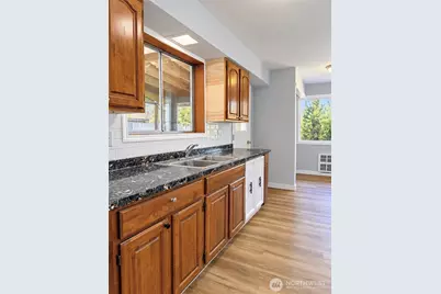 221 Loring Drive, Moses Lake, WA 98837 - Photo 13