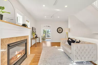 4049 40th Avenue SW, Seattle, WA 98116 - Photo 7