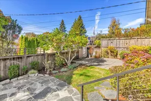 4049 40th Ave SW, Seattle, WA 98116 - Photo 27