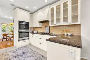 4049 40th Ave SW, Seattle, WA 98116 - Photo 17