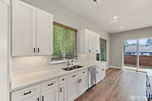 9917 McKinley Ave E, Tacoma, WA 98445 - Photo 15