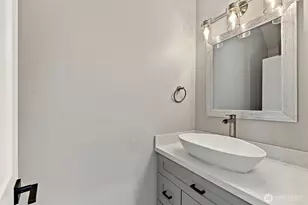 9917 McKinley Ave E, Tacoma, WA 98445 - Photo 17
