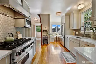 919 N 76th St, Seattle, WA 98103 - Photo 11