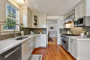 919 N 76th St, Seattle, WA 98103 - Photo 9