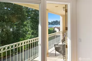 10000 Meydenbauer Way SE, Bellevue, WA 98004 - Photo 1
