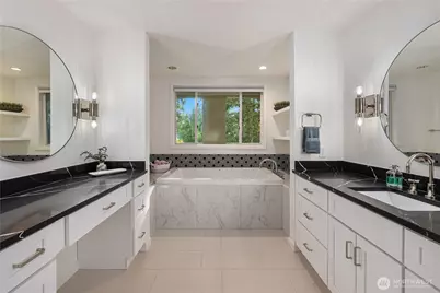 10000 Meydenbauer Way SE #5, Bellevue, WA 98004 - Photo 27