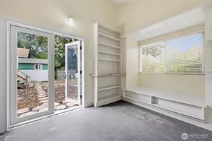 923 S Bay Rd NE, Olympia, WA 98506 - Photo 27
