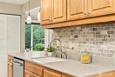 19631 Bartlett Road, Bothell, WA 98012 - Photo 9