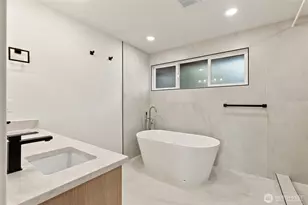11224 35th Ave SW, Seattle, WA 98146 - Photo 15