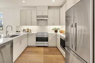 1410 N 47th St, Seattle, WA 98103 - Photo 5