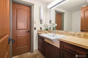 371 W Olympic Pl, Seattle, WA 98119 - Photo 23