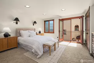 371 W Olympic Pl, Seattle, WA 98119 - Photo 21