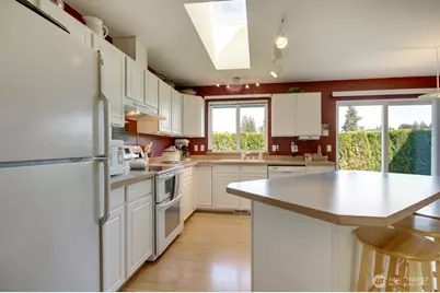 9929 141st Street E, Puyallup, WA 98373 - Photo 3