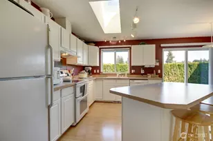 9929 141st St E, Puyallup, WA 98373 - Photo 3