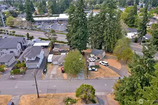1409 Monroe Ave NE, Renton, WA 98056 - Photo 1