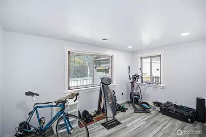 1305 S 118th Street, Tacoma, WA 98444 - Photo 11