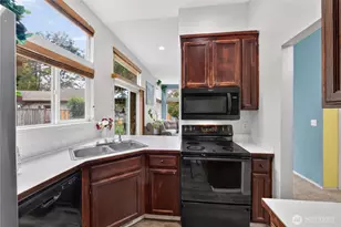 24615 Roberts Dr, Black Diamond, WA 98010 - Photo 5