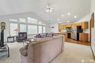 14607 154th Street E, Orting, WA 98360 - Photo 9
