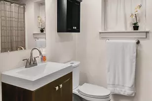 1613 N 52nd St, Seattle, WA 98103 - Photo 25