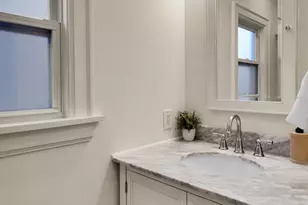 1613 N 52nd St, Seattle, WA 98103 - Photo 15